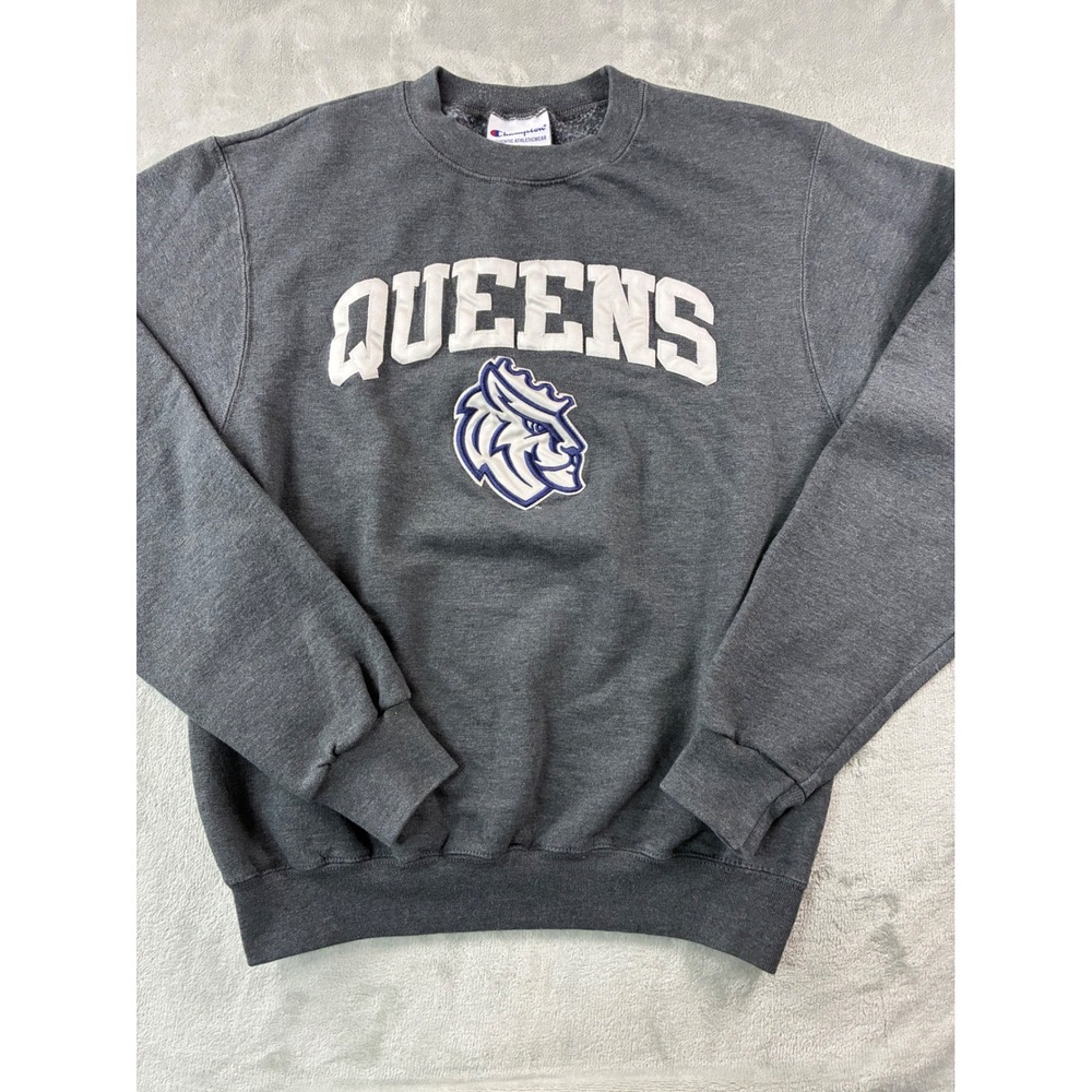 Champion Queens University Sweatshirt Gray Crewneck Mascot Lion Mens Small